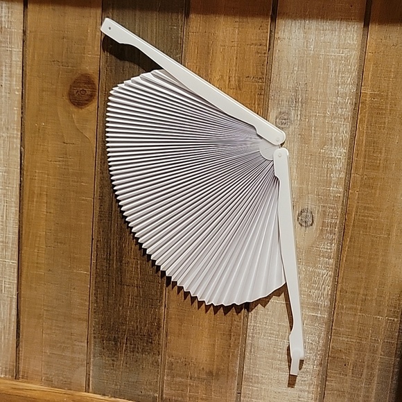 Paper Fans - Picture 4 of 4